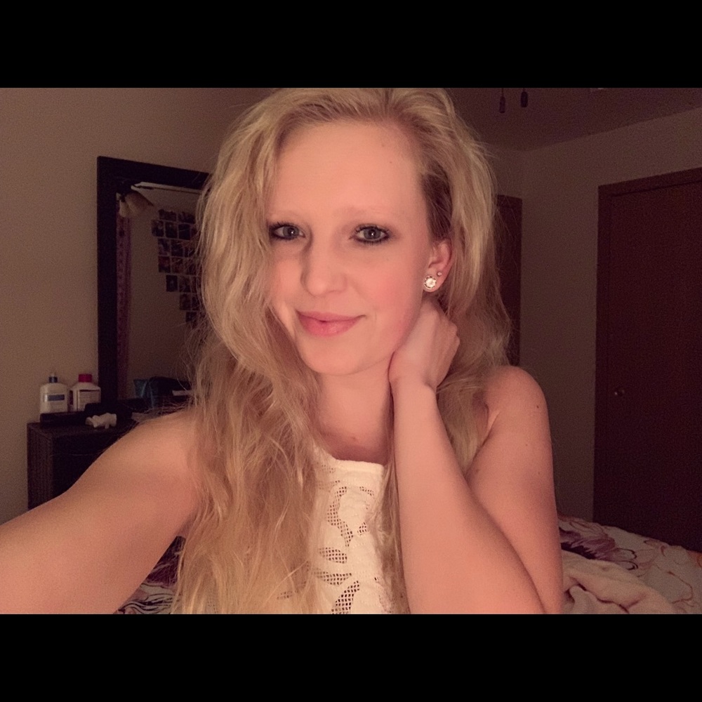 Meet your Posher, Amber